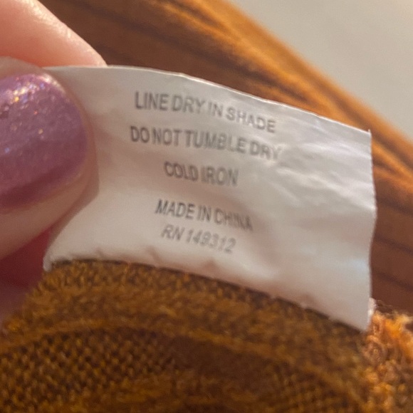 Saints + Secrets Women Long Sleeves Crop Top Size Small (like)Pumpkin Color - Picture 9 of 13